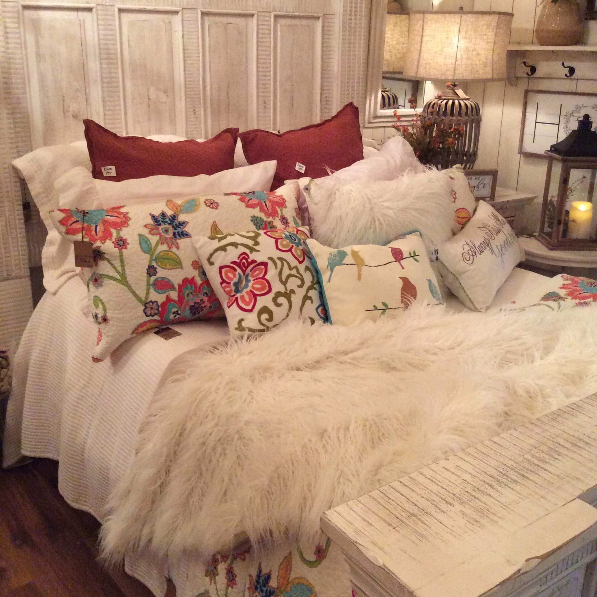 Complete Your Space with the Perfect Bedding/Quilts & Coverlets