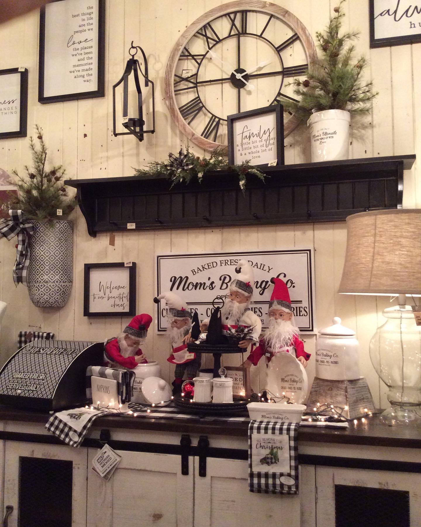 Set the Tone for Your Holiday Feasts Festivities with Country Kitchen Décor & Linens